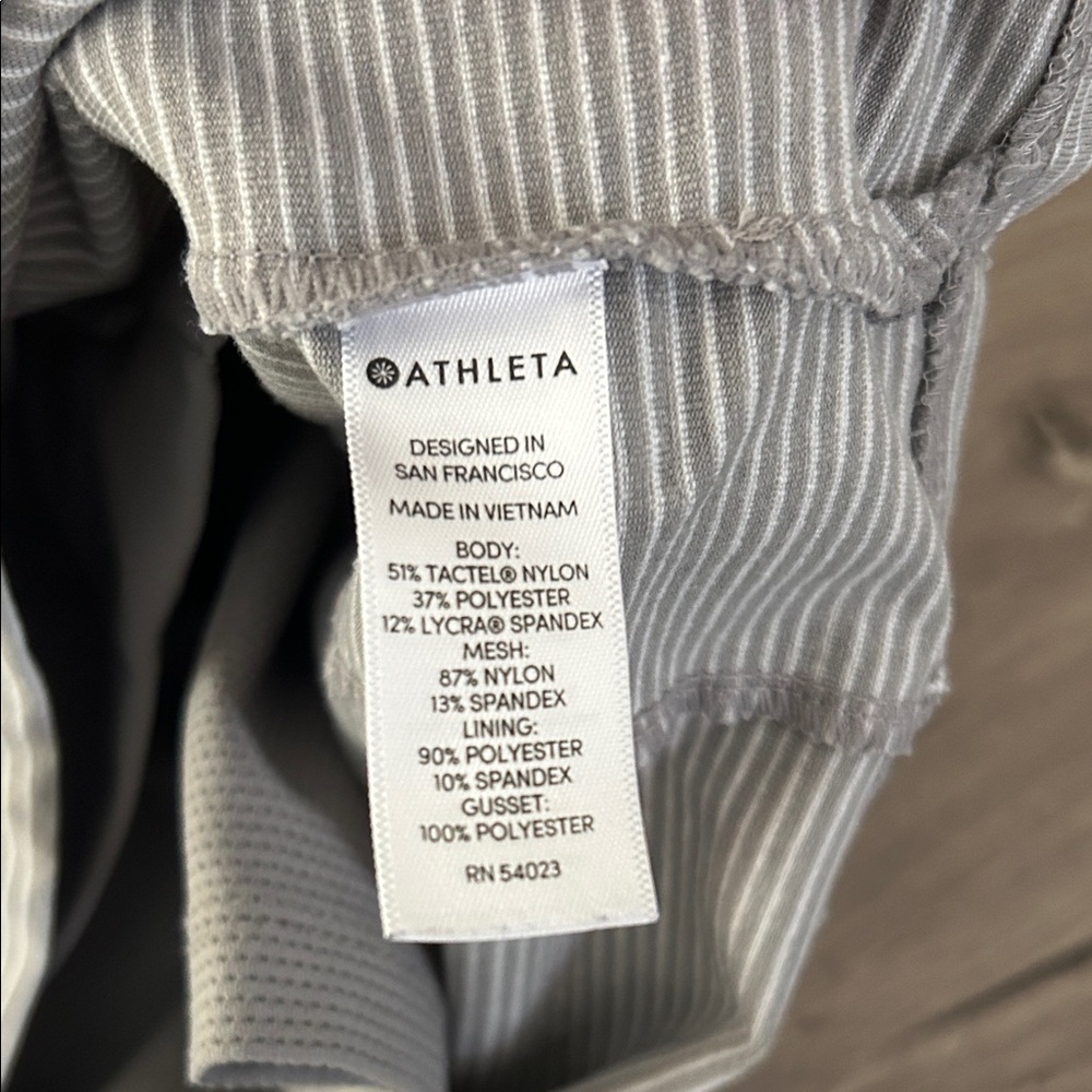 Athleta Modern Metro Midtown Gray Striped Women's Skort Size Medium - Picture 4 of 5